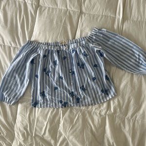 Hollister Top - Size M
